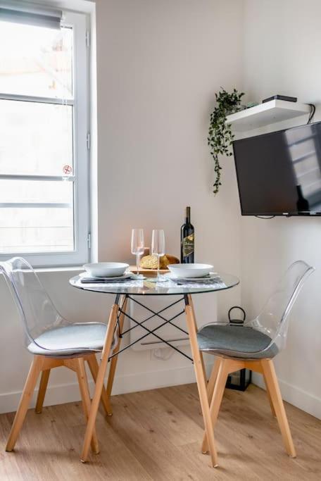 L'Imperial - St Genis Centre Apartment แซ็งต์-เฌอนีส์-ลาวาล ภายนอก รูปภาพ